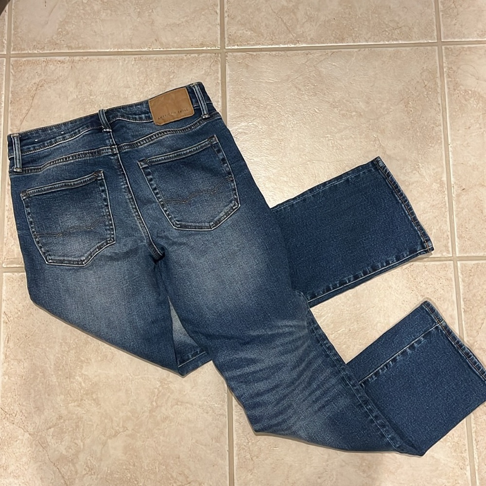 Men’s AE AirFlex+ Original Bootcut Jean - Picture 2 of 9